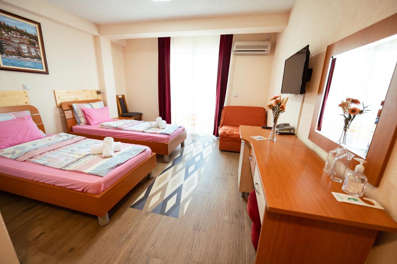 Hotel Holiday-M Ohrid Eksteriør bilde