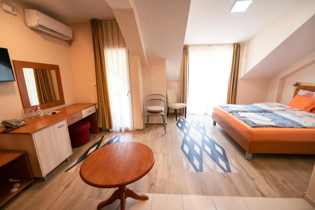Hotel Holiday-M Ohrid Eksteriør bilde