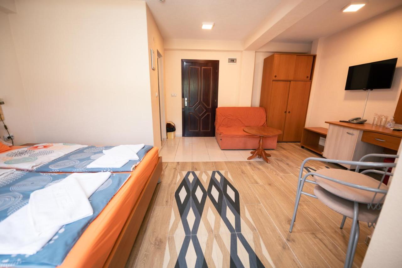 Hotel Holiday-M Ohrid Eksteriør bilde